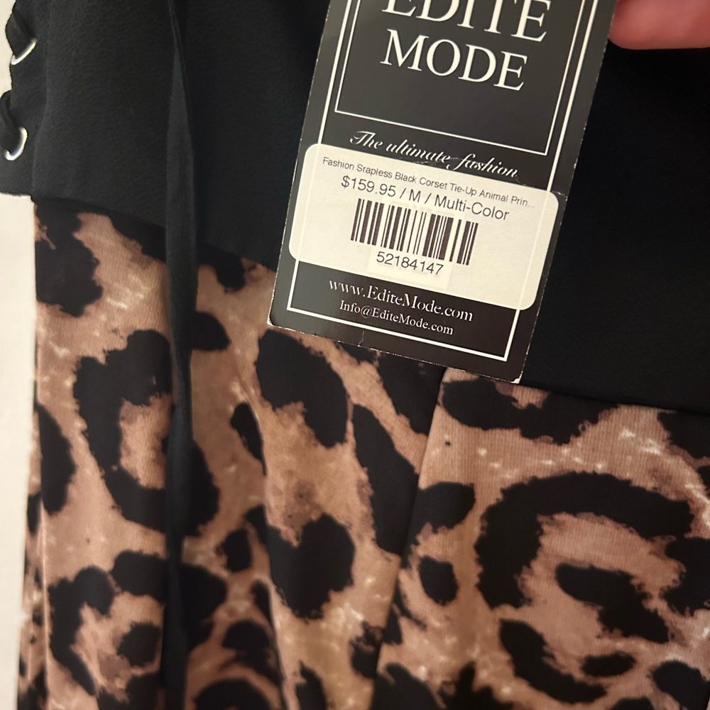 Aritzia for notice.